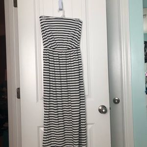 H&M Black & White Stripe Strapless Maxi Size Small